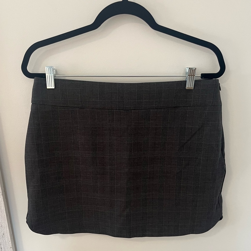 Never worn but no tags.